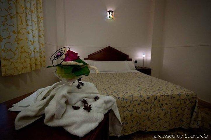 Hotel Boutique Reina Mora Granada Værelse billede